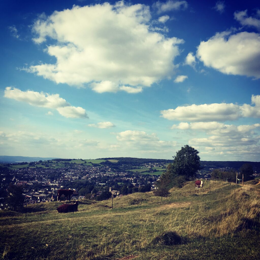 walking routes near burleigh court stroud