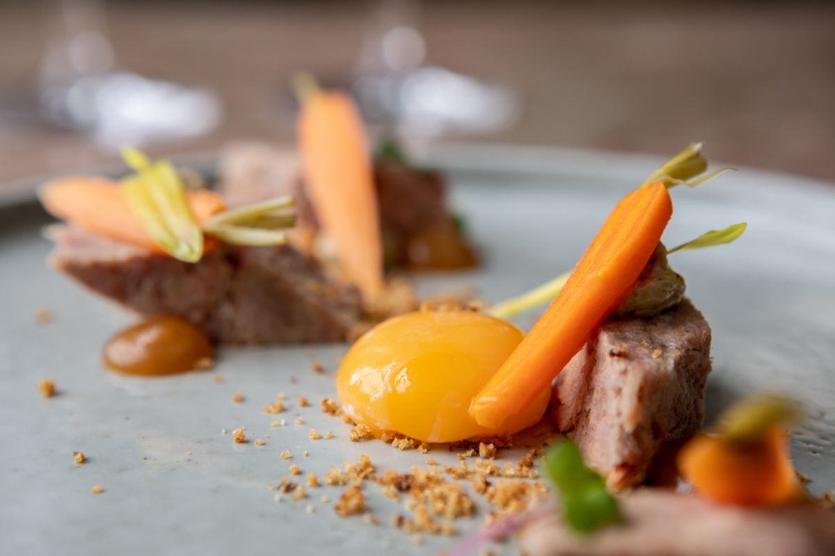 dinner _ british cuisine _ Burleigh Court Cotswolds Hotel _ Restaurant
