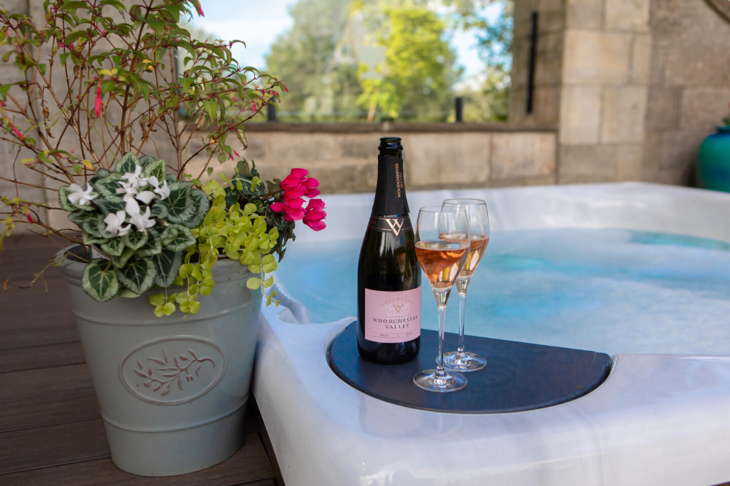 hot tub burleigh court cotswolds
